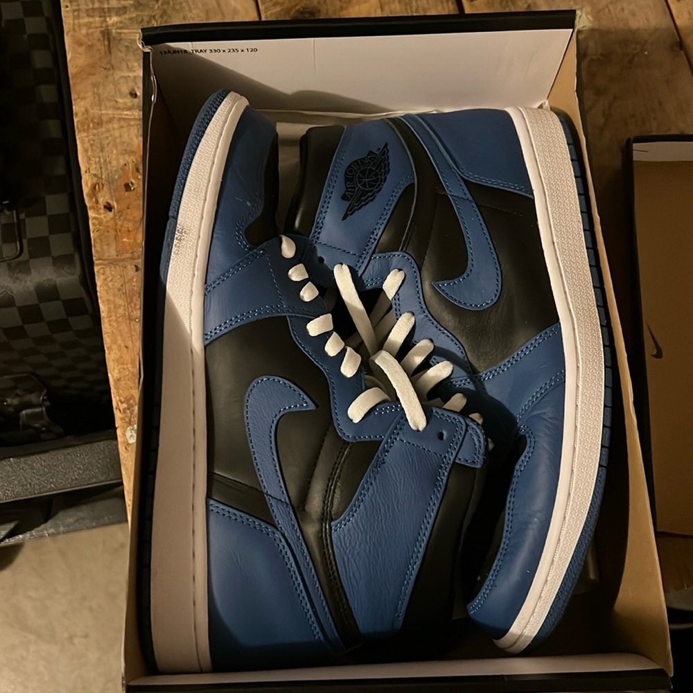 Air Jordan Retro 1 High OG - Marina Blue & Black